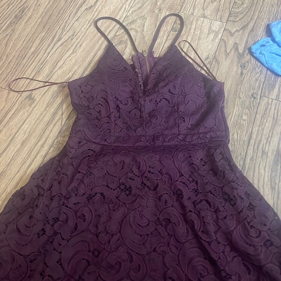 BURGUNDY/PURPLE SPRING FORMAL FLOWY DRESS - Picture 1 of 4